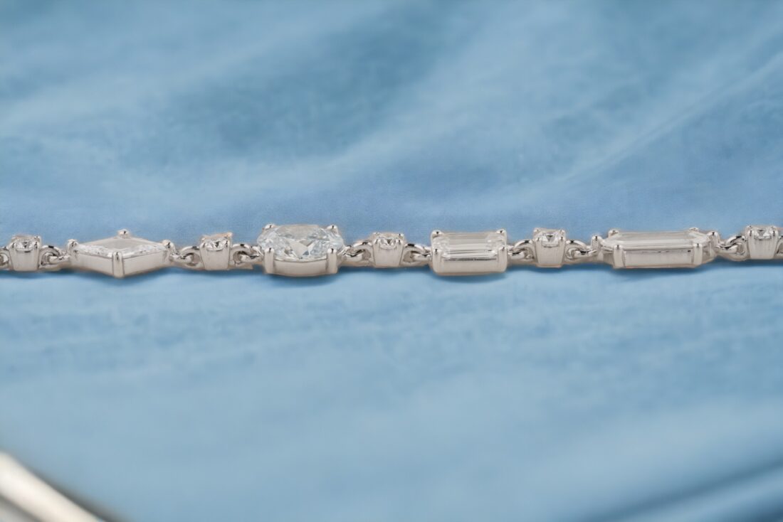 Charu Ladies Diamond Bracelet - Image 3