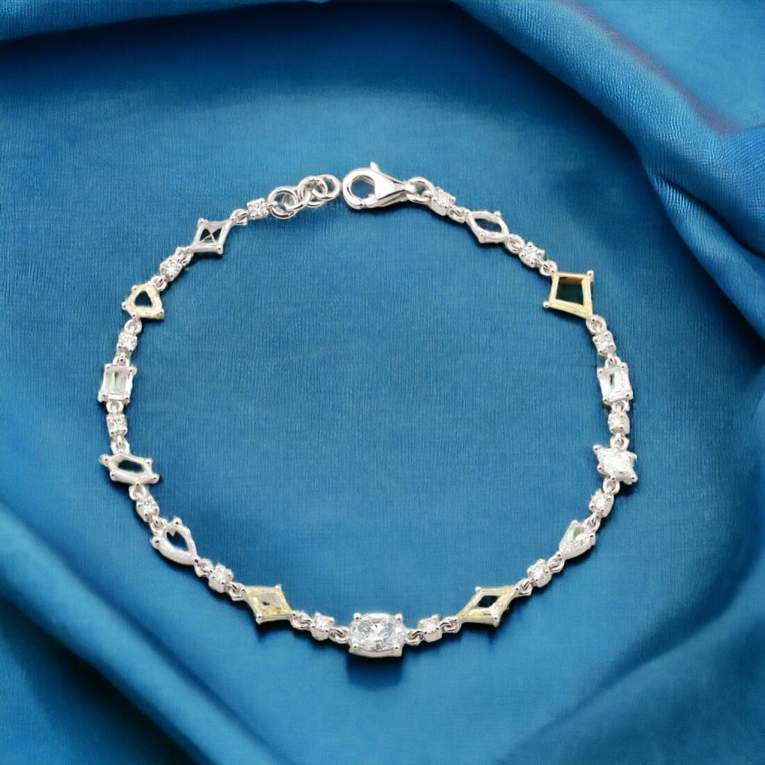 Charu Ladies Diamond Bracelet